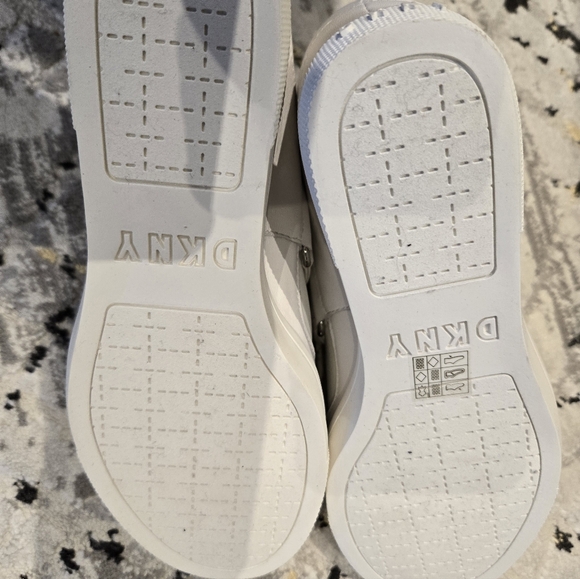 Size 8 dkny - Picture 5 of 5